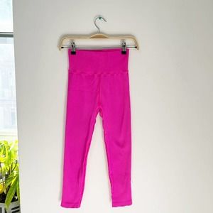 Gap Barbie Pink Ribbed Cropped Leggings Size Medium/Large